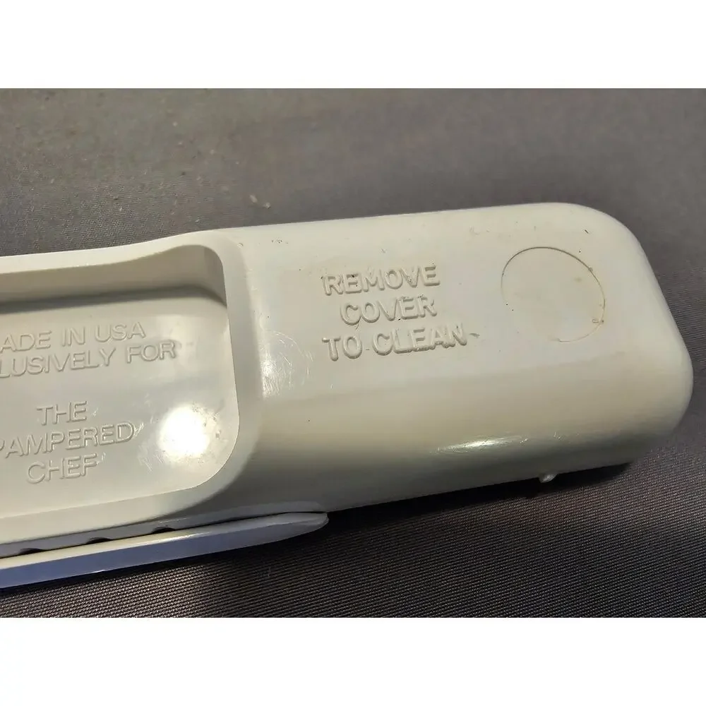 Pampered Chef - Adjustable Measuring Spoons - Tablespoon & Teaspoon 5 in 1